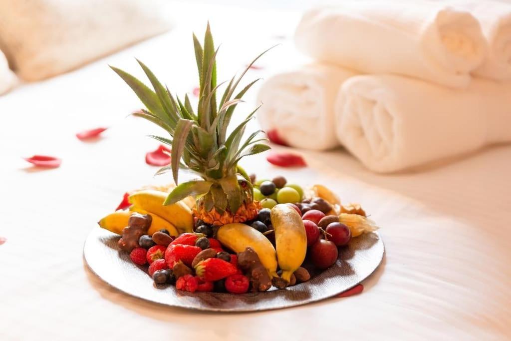 Suite Love Jacuzzi Montévrain Dış mekan fotoğraf
