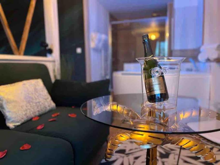 Suite Love Jacuzzi Montévrain Dış mekan fotoğraf