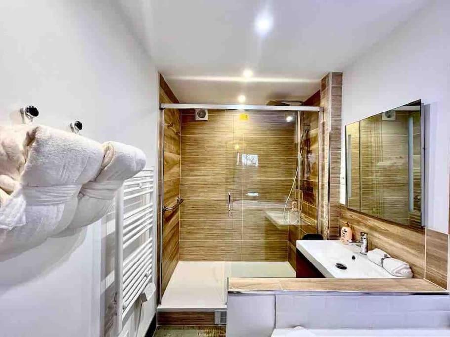 Suite Love Jacuzzi Montévrain Dış mekan fotoğraf