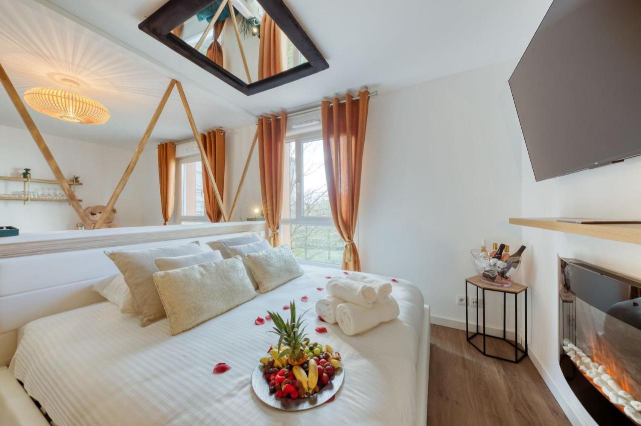 Suite Love Jacuzzi Montévrain Dış mekan fotoğraf